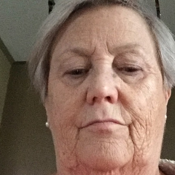 Meet your Posher, Valerie - Picture 1 of 1